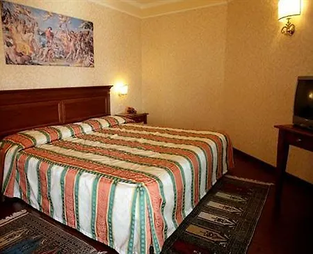 Al Ponte מלון 4*